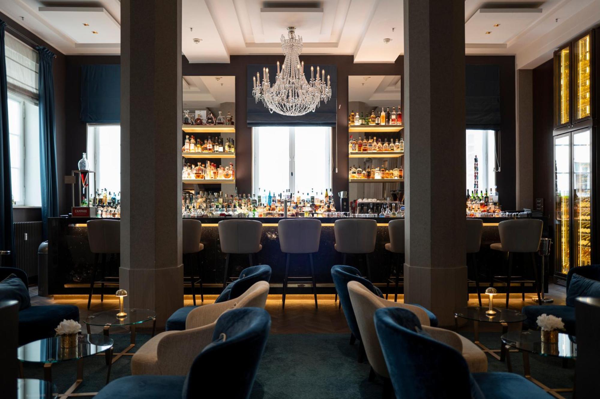 The Wellem, In The Unbound Collection By Hyatt Hotel Dusseldorf Bagian luar foto The bar at the London Edition